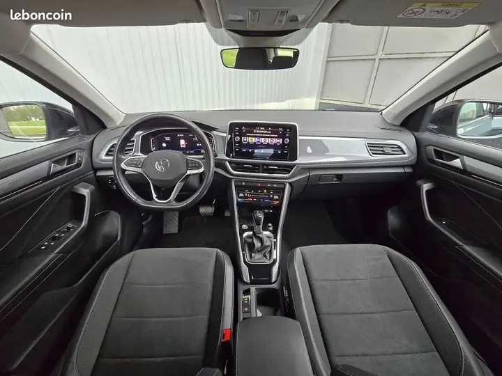 Volkswagen T-Roc 2024 photo 4