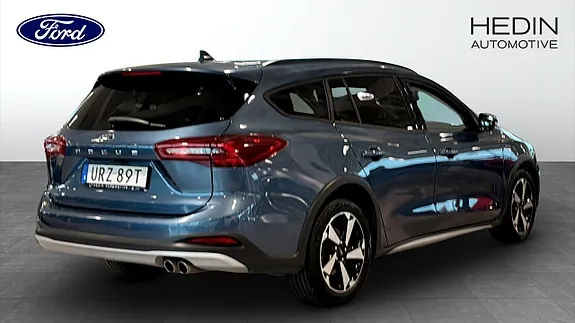Ford Focus 2024 photo 2