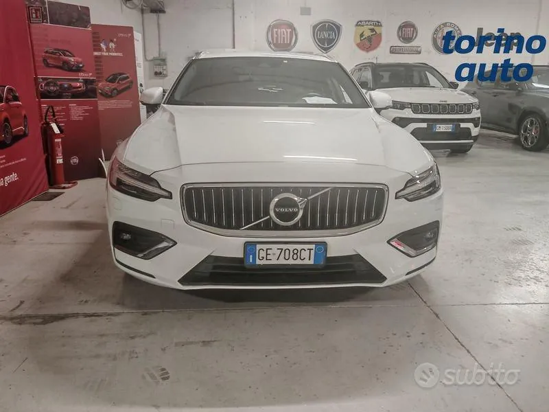 Volvo V60 2021 photo 2