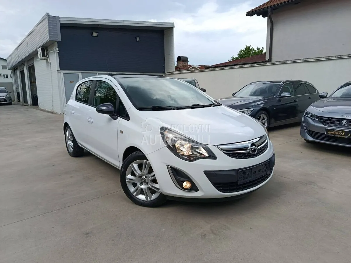 Opel Corsa D 2012 photo 4