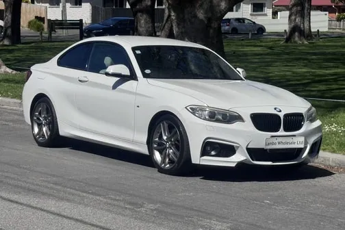 BMW 220I