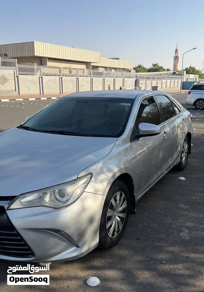 Toyota Camry 2017 photo 2