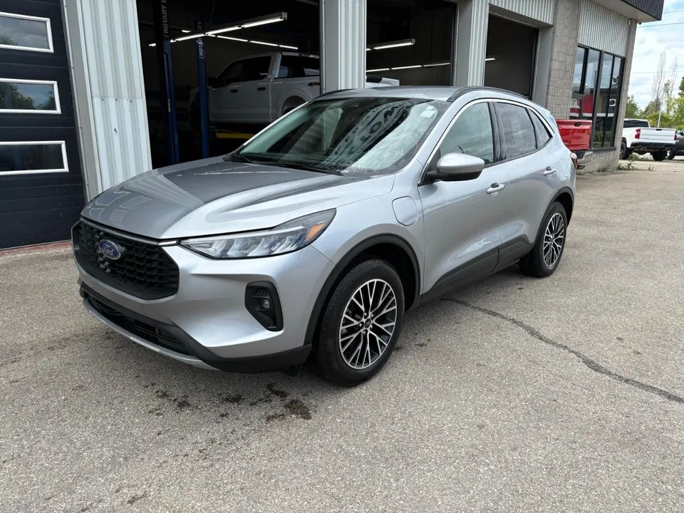 Ford Escape 2023 photo 2