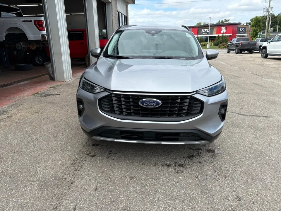 Ford Escape 2023 photo 3