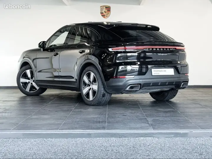 Porsche Cayenne 2023 photo 3