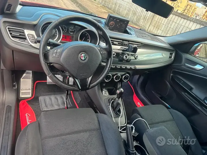Alfa Romeo Giulietta 2013 photo 5