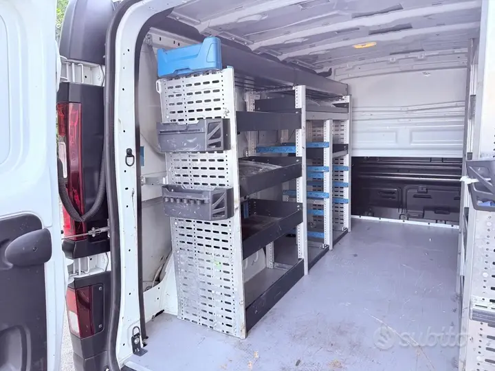 Renault Trafic 2021 photo 3