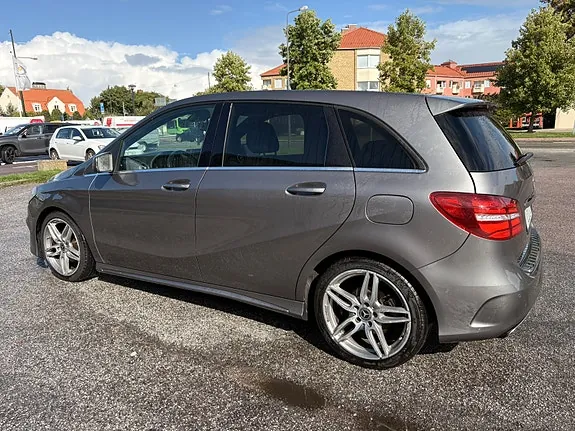 Mercedes-Benz B-Class 2018 photo 2