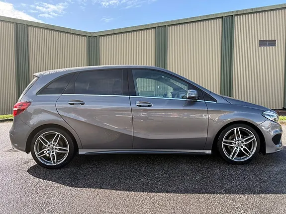 Mercedes-Benz B-Class 2018 photo 3