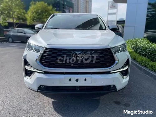Toyota Innova Cross
