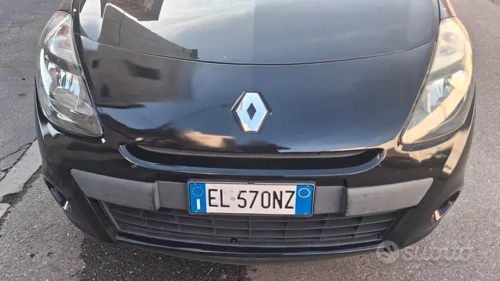 Renault Clio 2012 photo 2