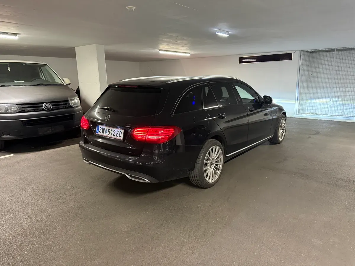 Mercedes-Benz C-Class 2017 photo 3