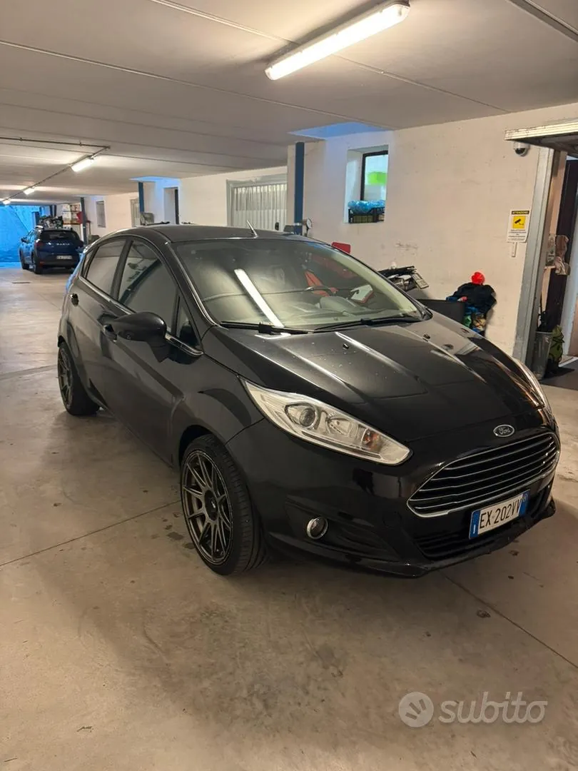 Ford Fiesta 2014 photo 2