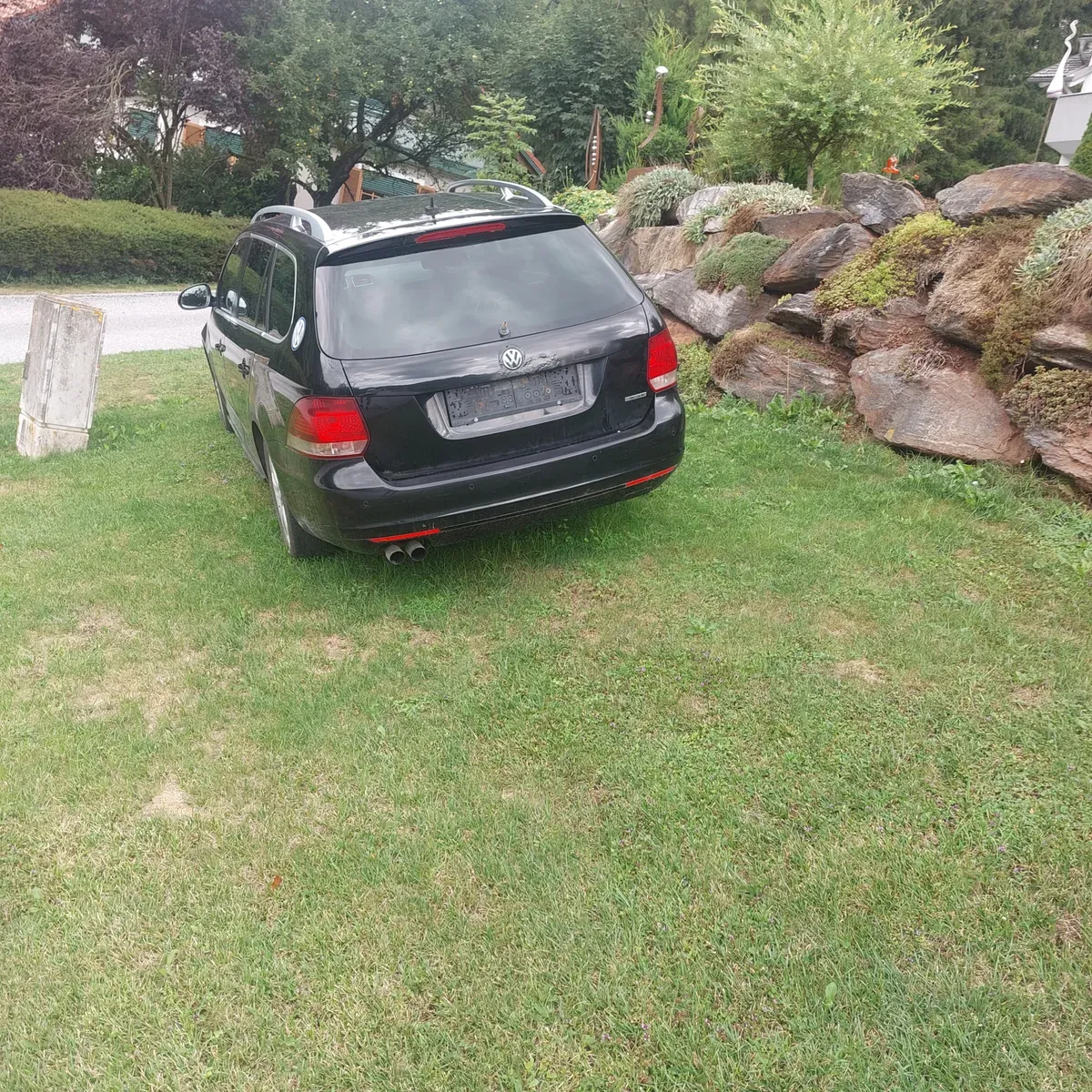 Volkswagen Golf 2011 photo 2
