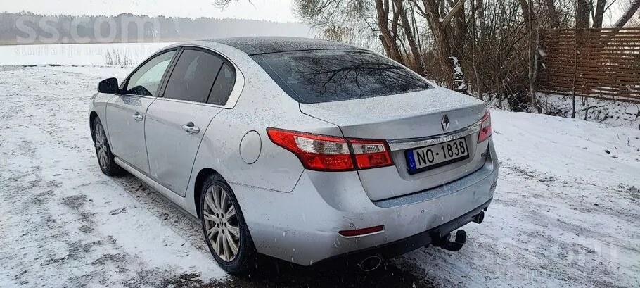 Renault Latitude 2012 photo 4