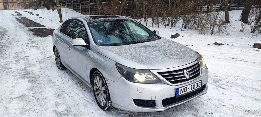 Renault Latitude 2012 photo 2
