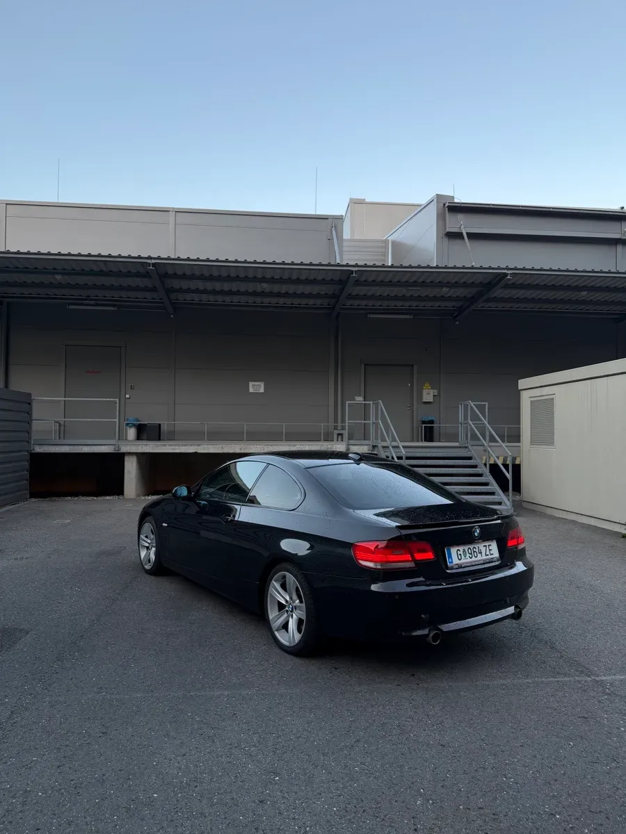 BMW 3 Series 2007 photo 2