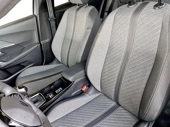 Peugeot 2008 2025 photo 5