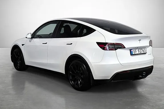 Tesla Model Y 2023 photo 5