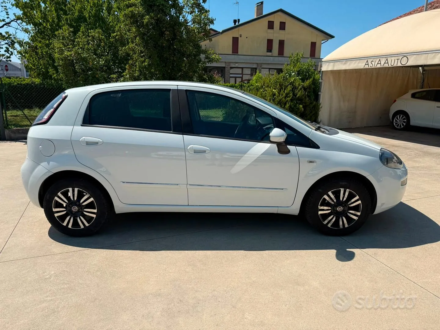 Fiat Punto 2014 photo 4