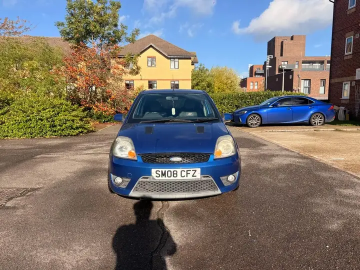 Ford Fiesta 2008 photo 2