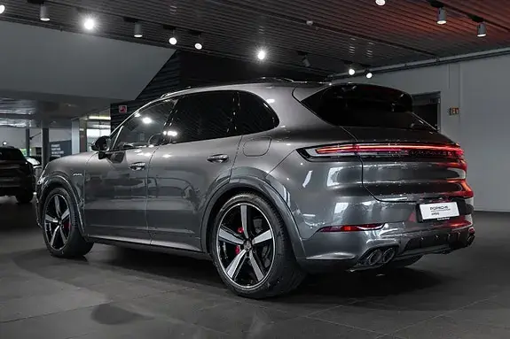 Porsche Cayenne 2026 photo 3