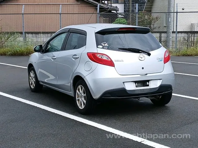 Mazda Demi 2012 photo 3