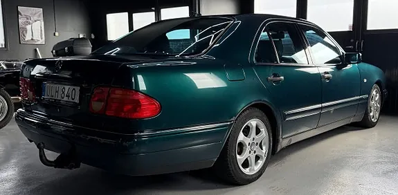 Mercedes-Benz E-Class 1998 photo 4