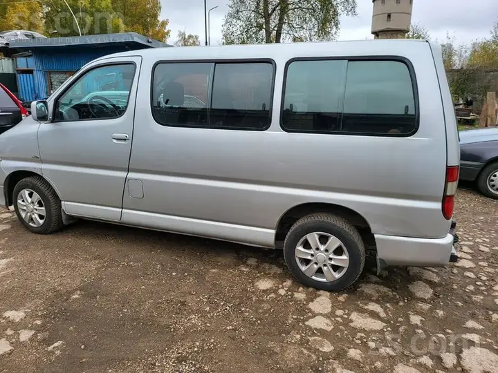 Toyota Hiace 2007 photo 4