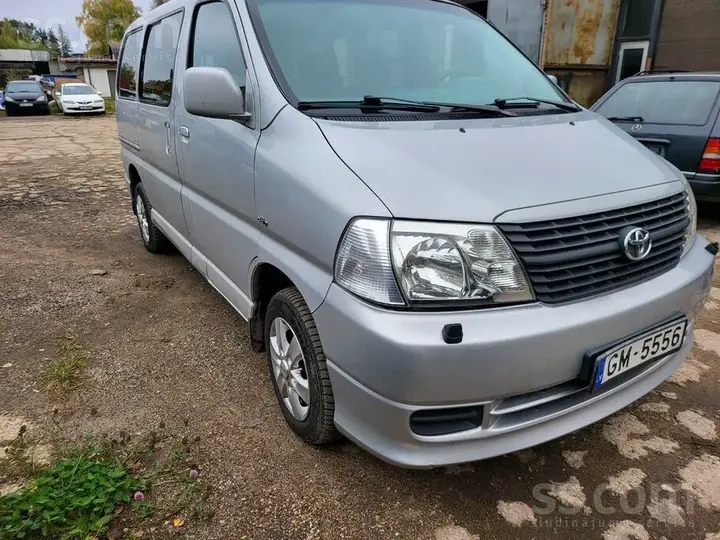 Toyota Hiace 2007 photo 2