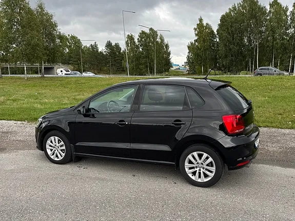 Volkswagen Polo 2016 photo 2
