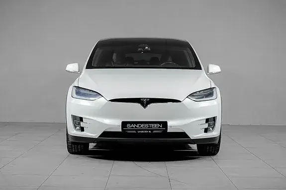 Tesla Model X 2018 photo 2