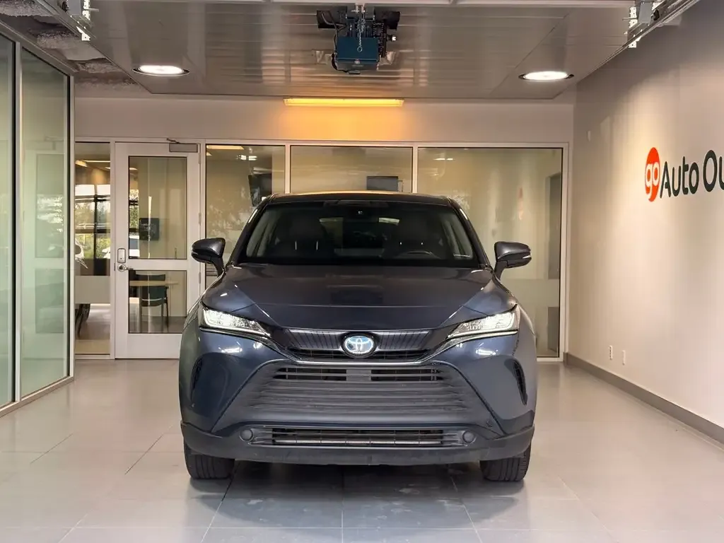 Toyota Venza 2023 photo 2