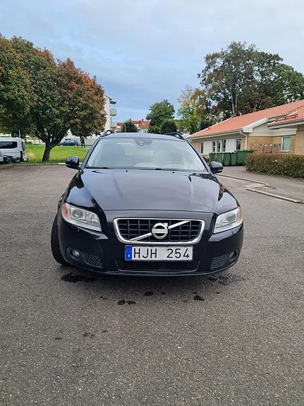Volvo V70 2013 photo 2