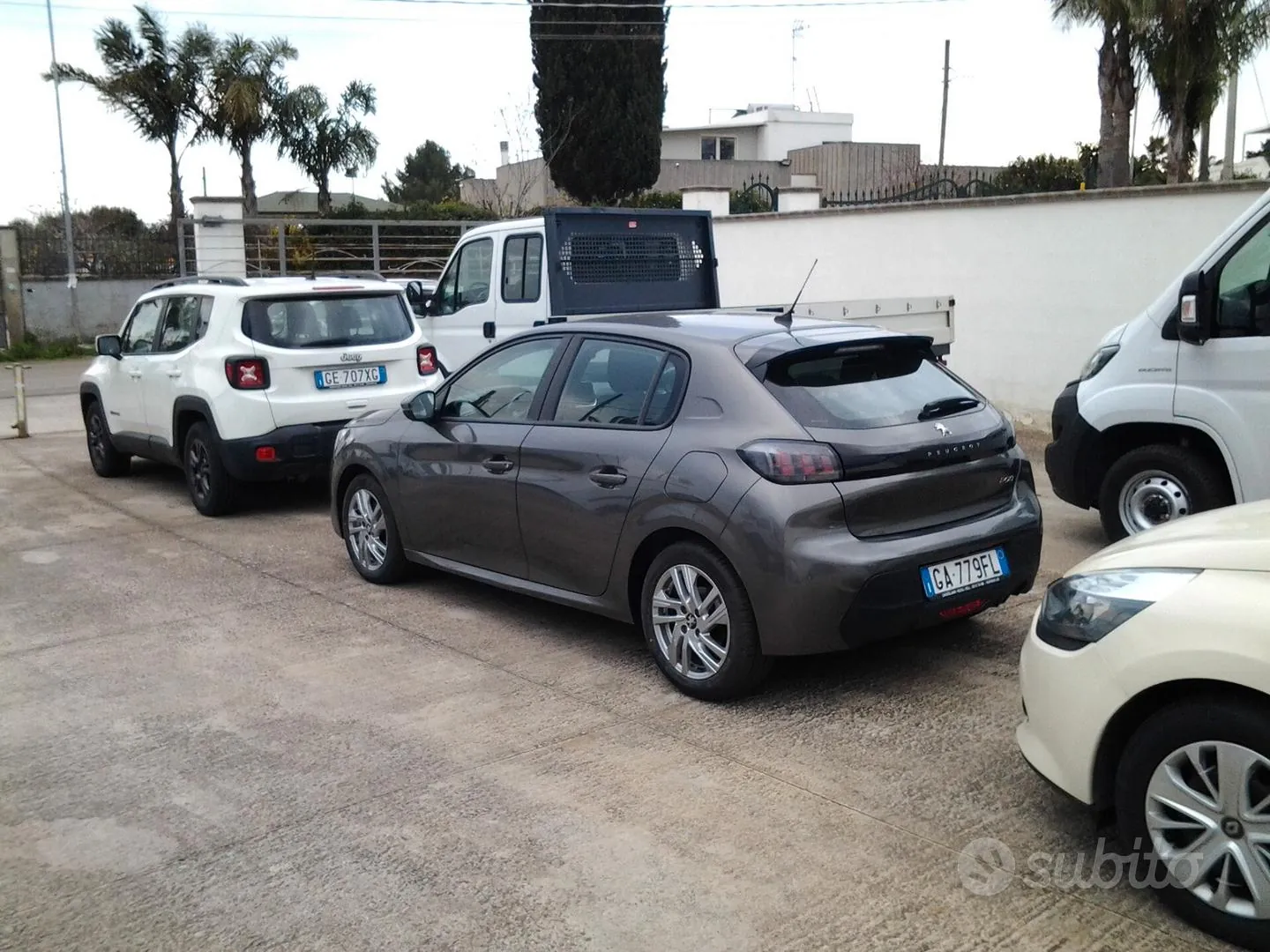 Peugeot 208 2020 photo 2