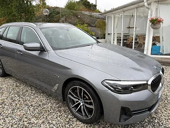 BMW 530E 2023 photo 2