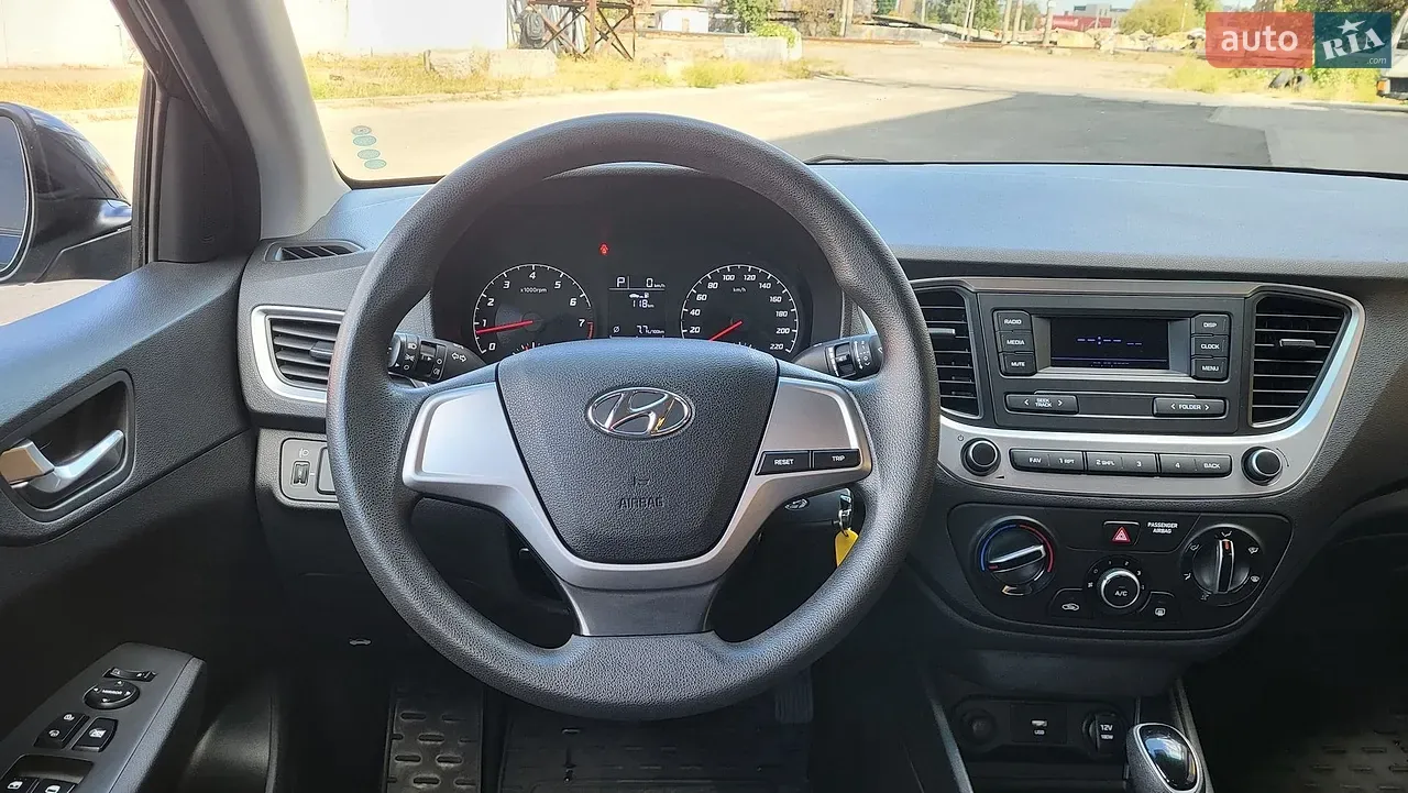 Hyundai Accent 2021 photo 2