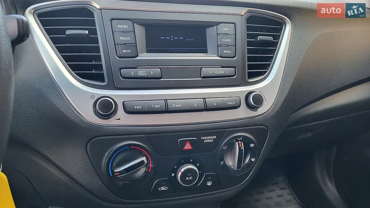 Hyundai Accent 2021 photo 3