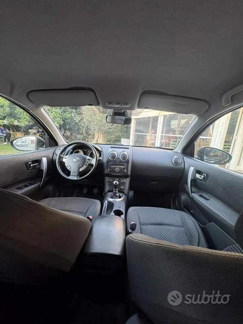 Nissan Qashqai 2009 photo 2