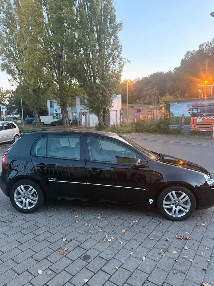 Volkswagen Golf V