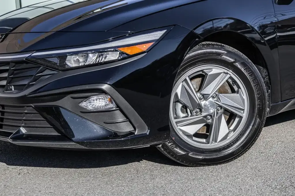 Hyundai Elantra 2026 photo 2