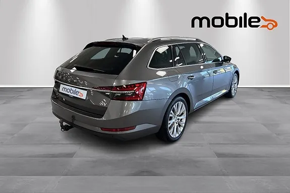 Skoda Superb 2023 photo 3