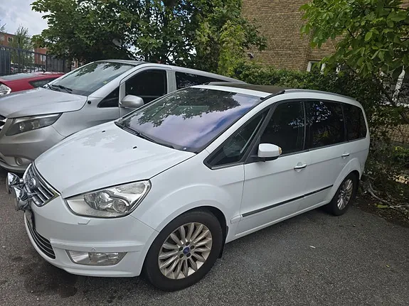 Ford Galaxy 2011 photo 4