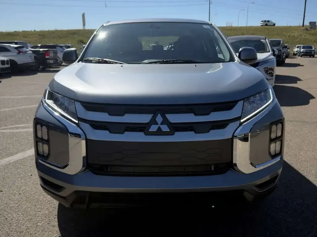 Mitsubishi Rvr 2027 photo 2