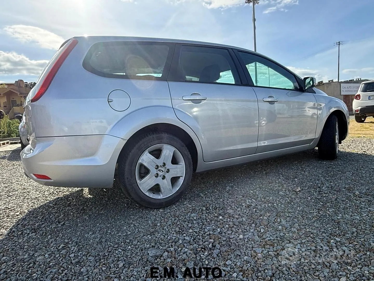 Ford Focus 2009 photo 3
