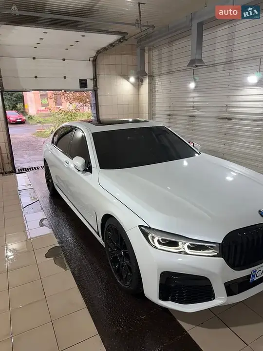 BMW 7 Series 2022 photo 4