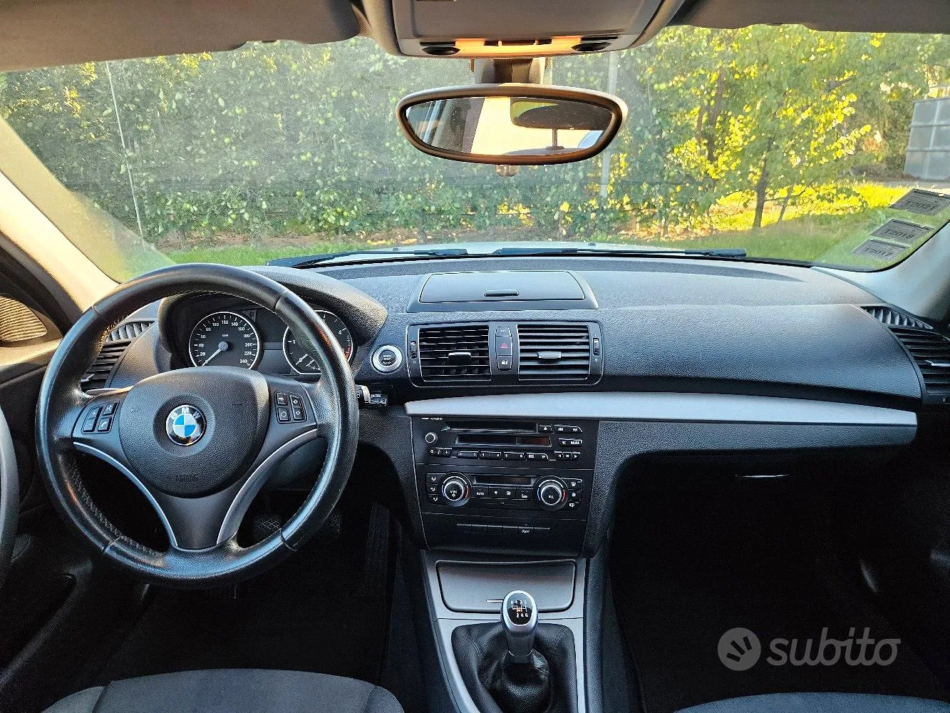 BMW 1 Series 2011 photo 5