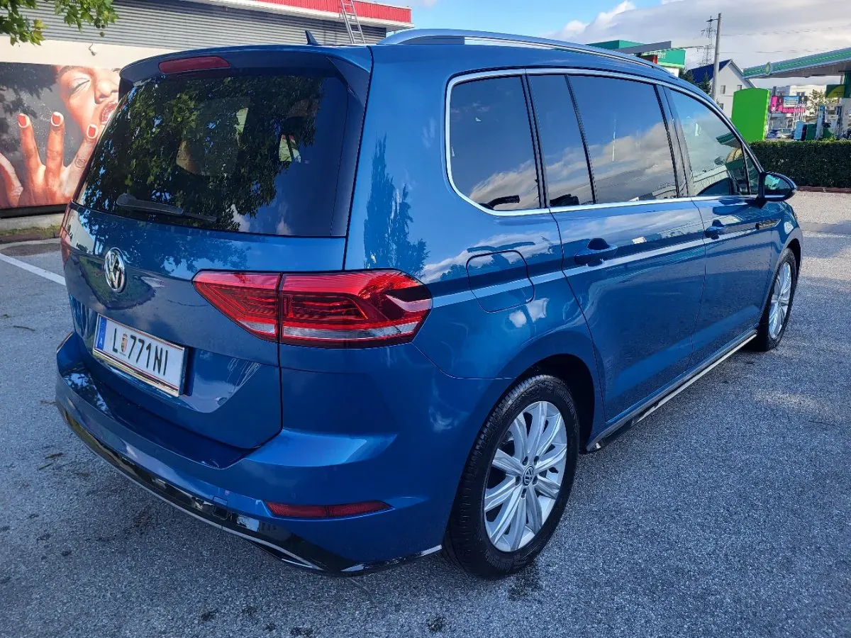 Volkswagen Touran 2017 photo 2