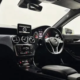 Mercedes-Benz A 180 2014 photo 4