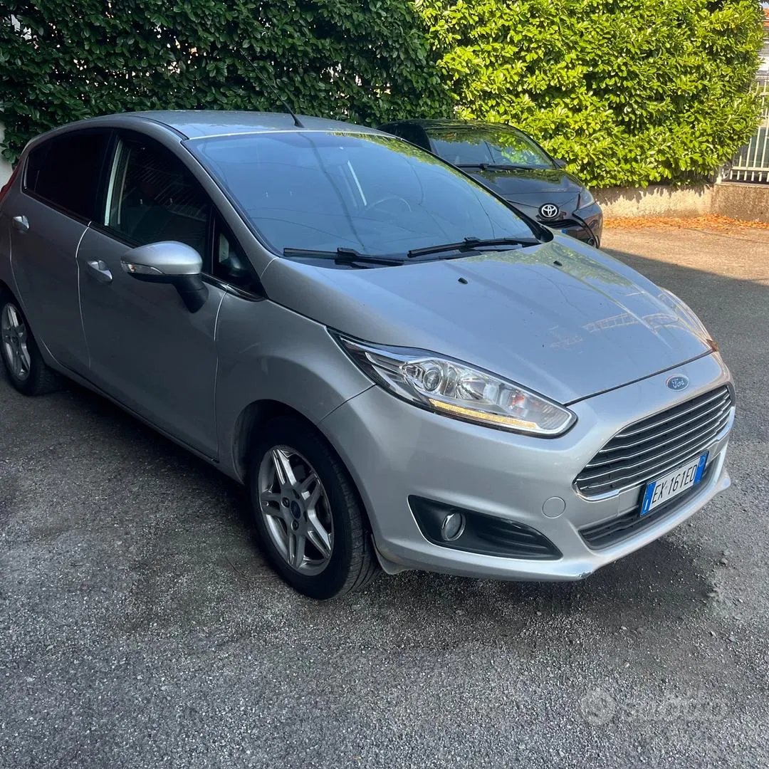 Ford Fiesta 2014 photo 2